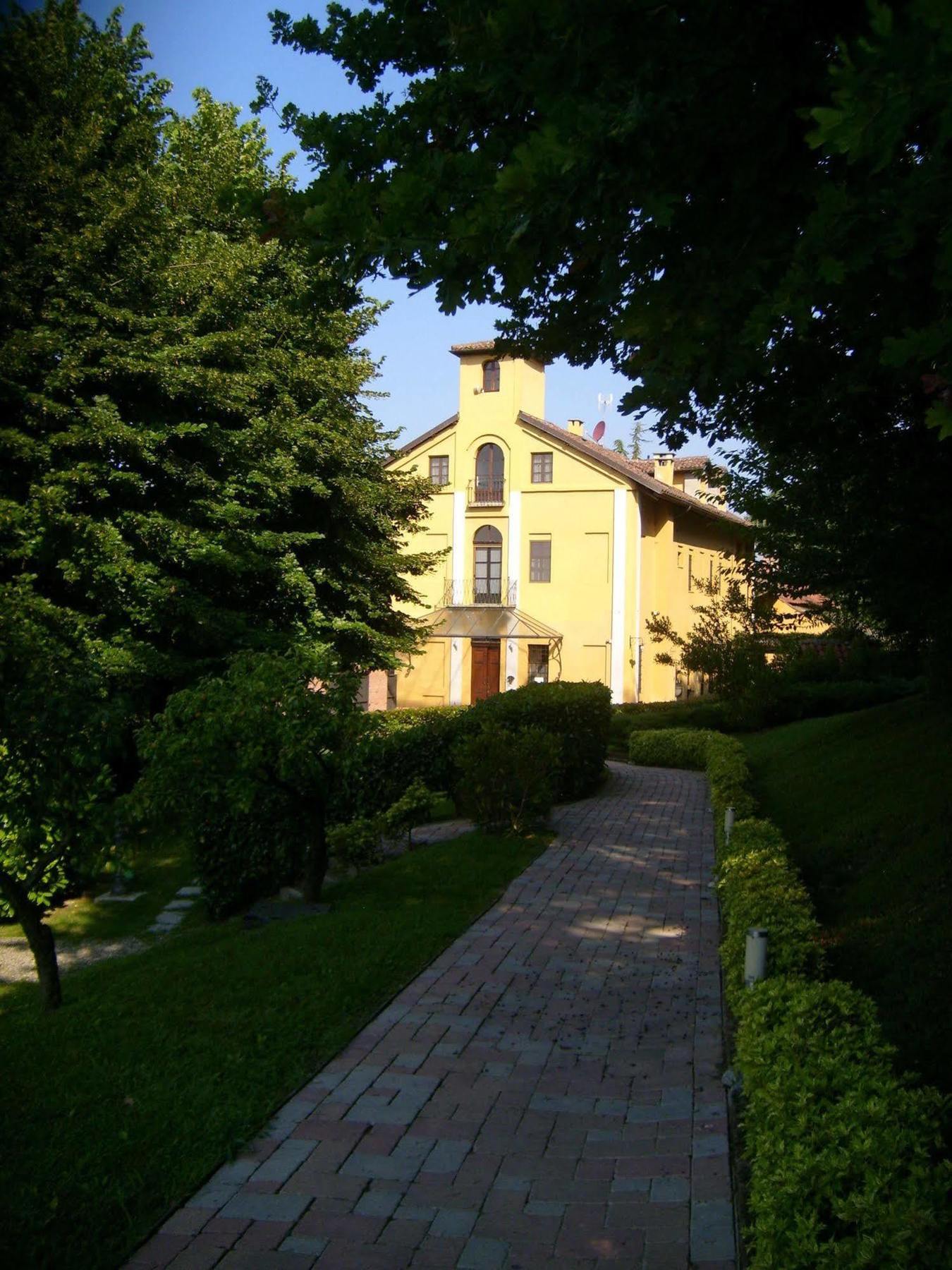 Casa Dei Frati Otel Asti Dış mekan fotoğraf